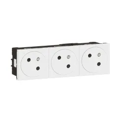 M45 BIAŁY GNIAZDO 6M 3X Z/U SKOŚNE ZACISKI SPRĘŻYNOWE 16A 250V
