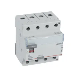 P304 TX3 40A/ 300MA/AC WYŁĄCZNIK RÓŻNICOWY 40A 4P 4M 300MA AC 10KA