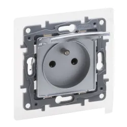 NILOE SELECTION MODUŁ ALUMINIUM GNIAZDO 1X Z/U Z KLAPKĄ IP44 ZACISKI SPRĘŻYNOWE 16A 250V