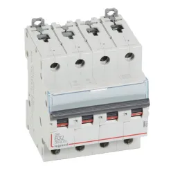 S304 DX3 WYŁĄCZNIK NADPRĄDOWY B 32A 4P 4M 6KA