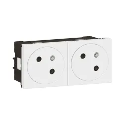 M45 BIAŁY GNIAZDO 4M 2X Z/U SKOŚNE ZACISKI SPRĘŻYNOWE 16A 250V